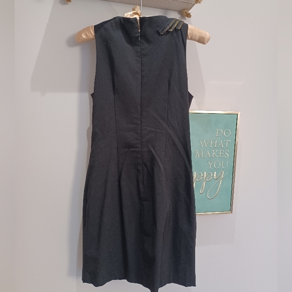 Ark & Co. 3D Dress - Picture 5 of 8